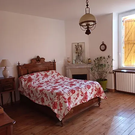 E Lu Chantauziau منزل للإقامة *